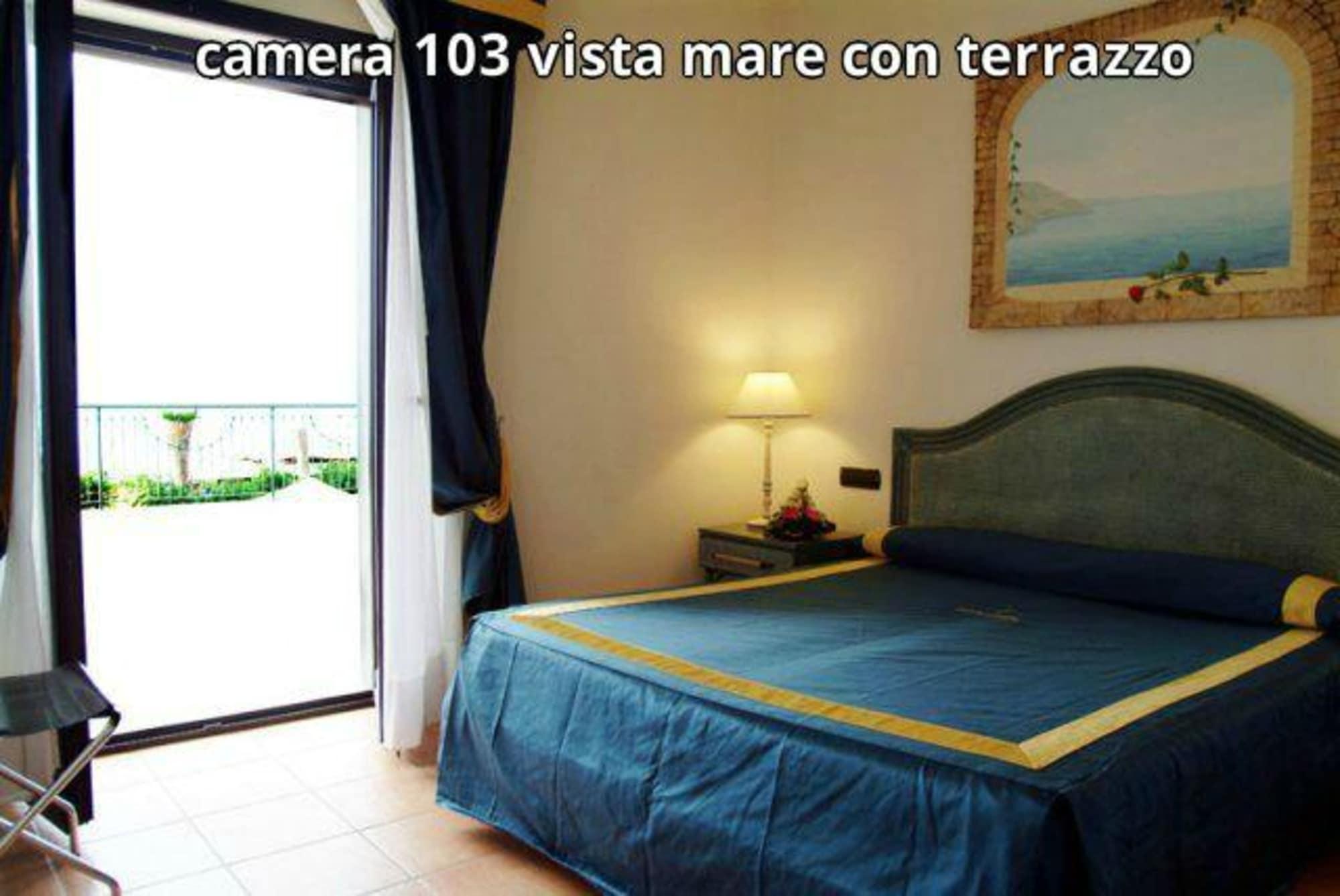 Hotel Club Sabbiadoro Battipaglia Esterno foto