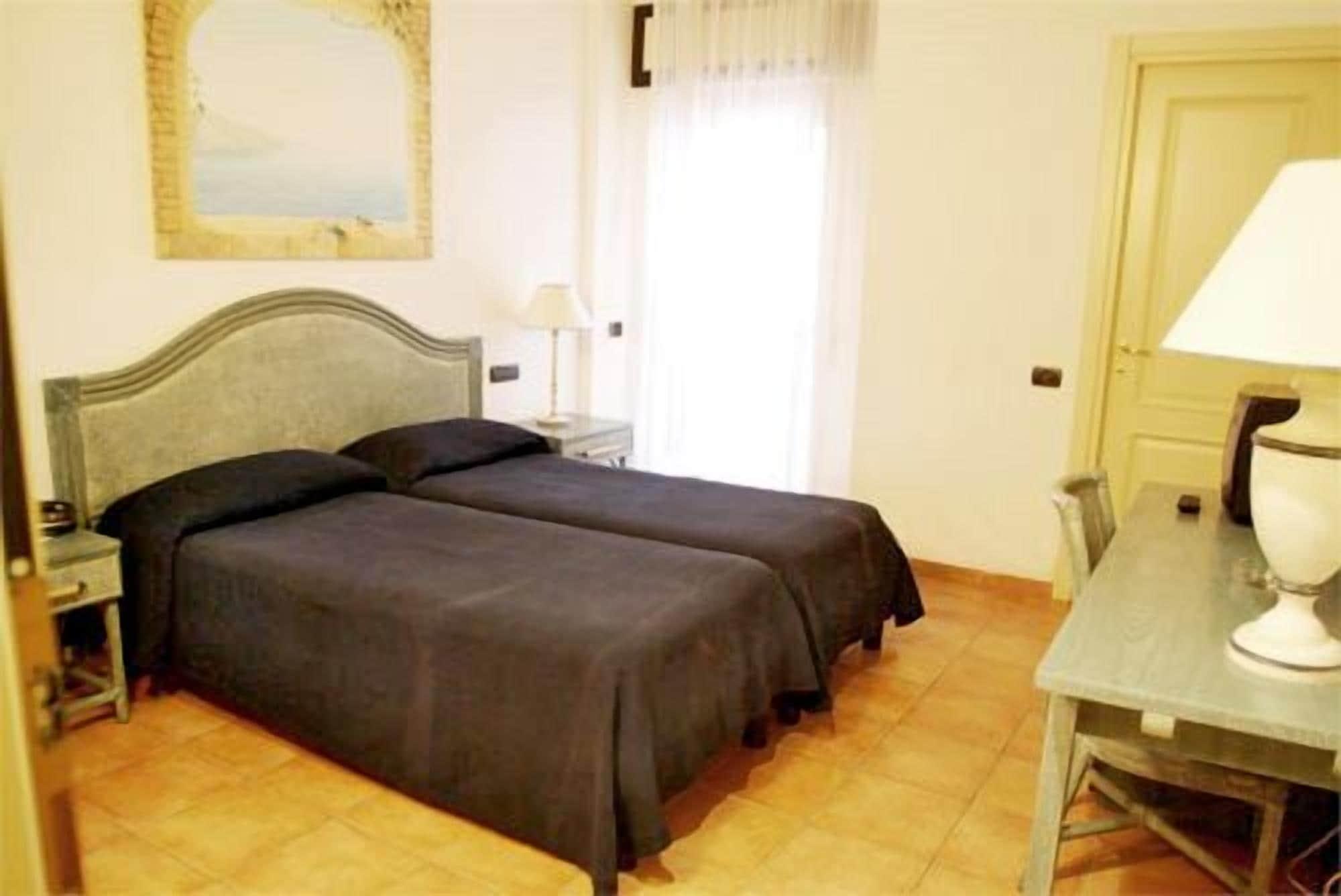Hotel Club Sabbiadoro Battipaglia Esterno foto