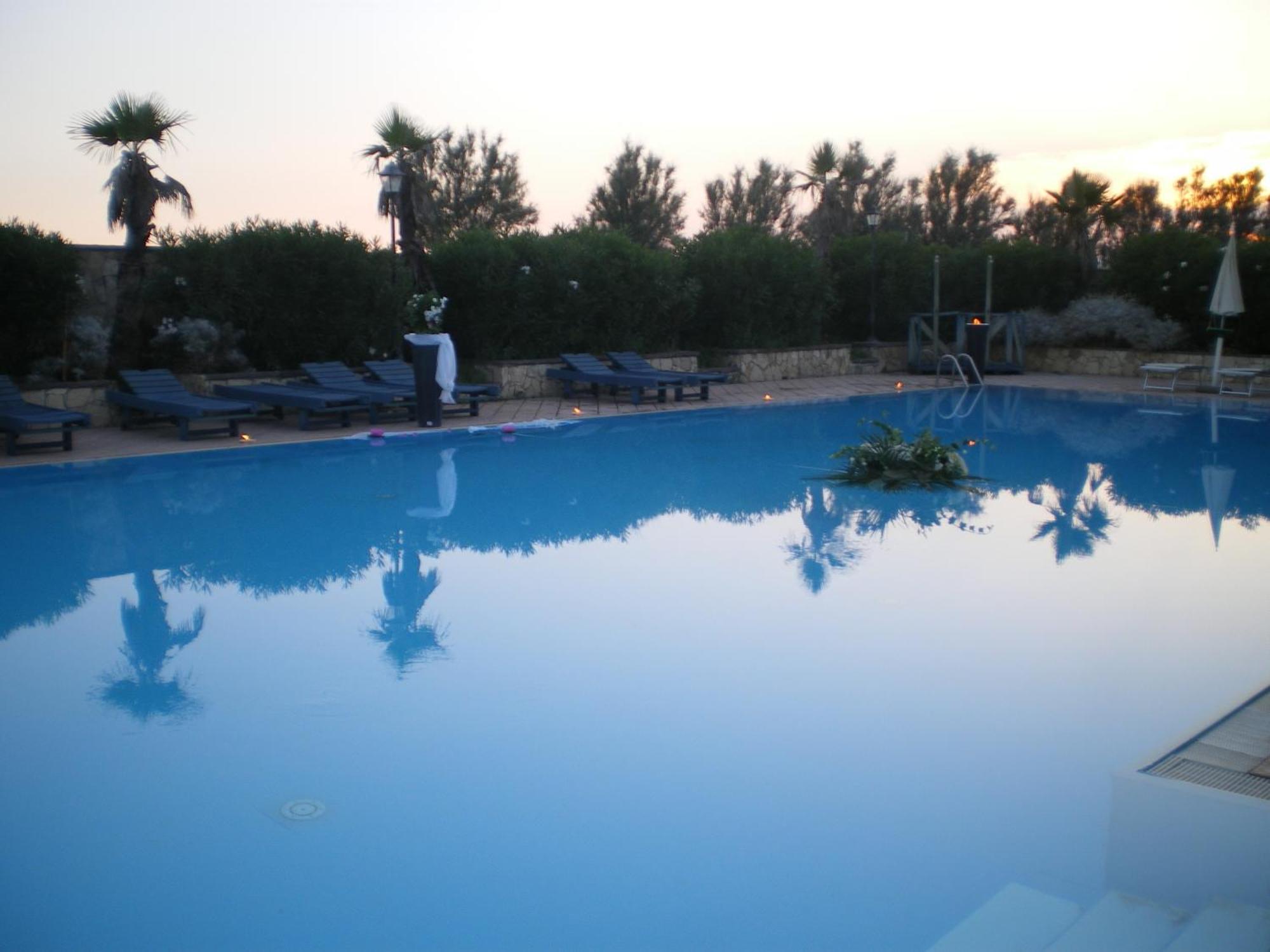 Hotel Club Sabbiadoro Battipaglia Esterno foto