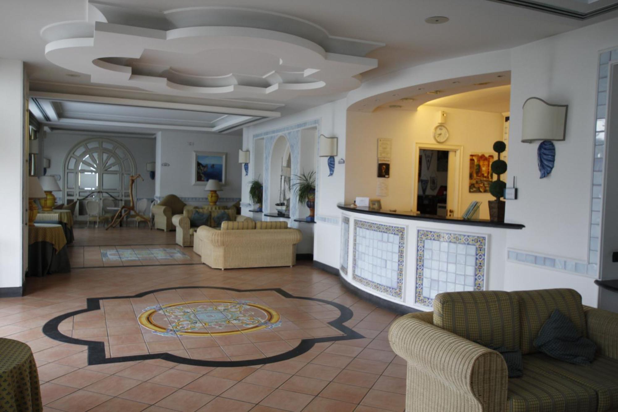 Hotel Club Sabbiadoro Battipaglia Esterno foto