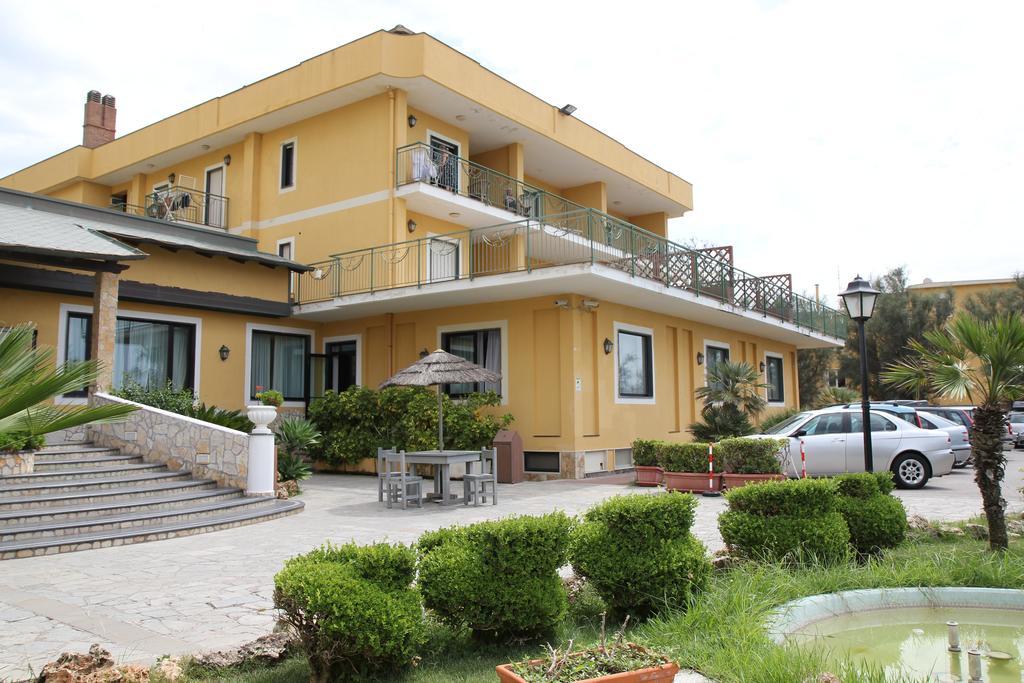 Hotel Club Sabbiadoro Battipaglia Esterno foto