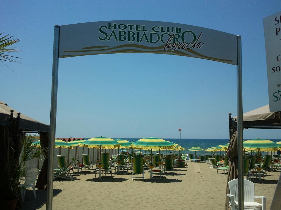 Hotel Club Sabbiadoro Battipaglia Esterno foto